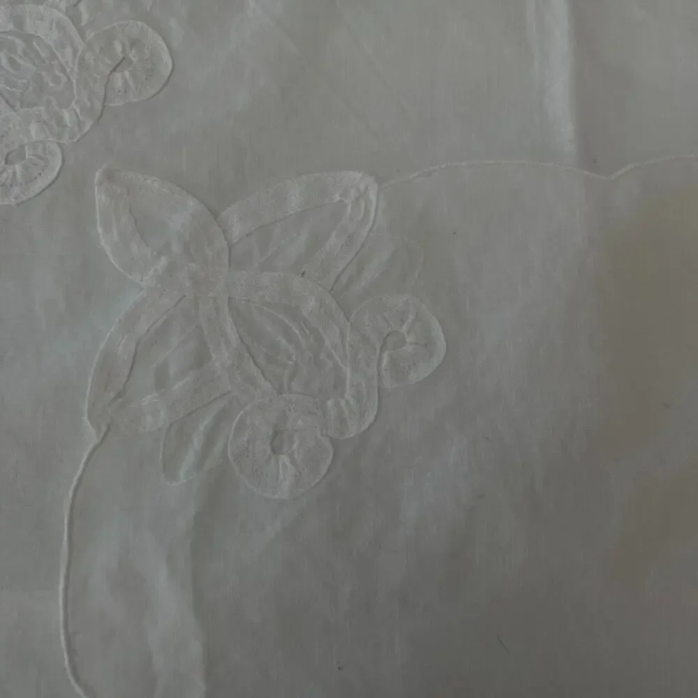 Handmade White Sheer Linen Napkins Floral Embroidery 16x16